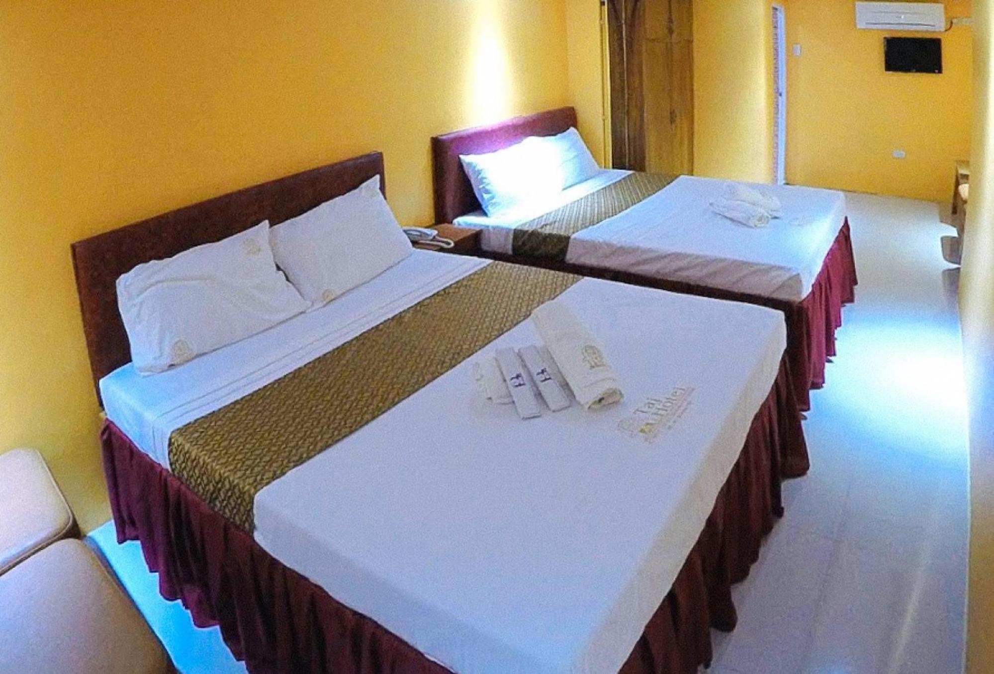 Reddoorz Plus @ Taj Hotel Tuguegarao ภายนอก รูปภาพ