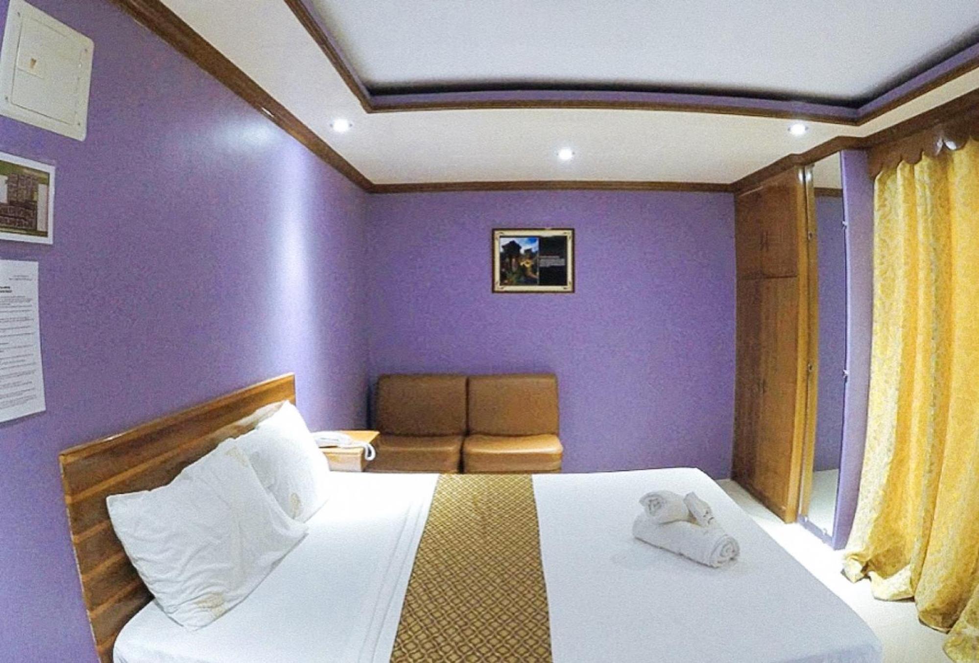 Reddoorz Plus @ Taj Hotel Tuguegarao ภายนอก รูปภาพ